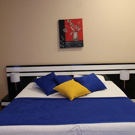 Hotel Diplomat Tbilisi Buitenkant foto