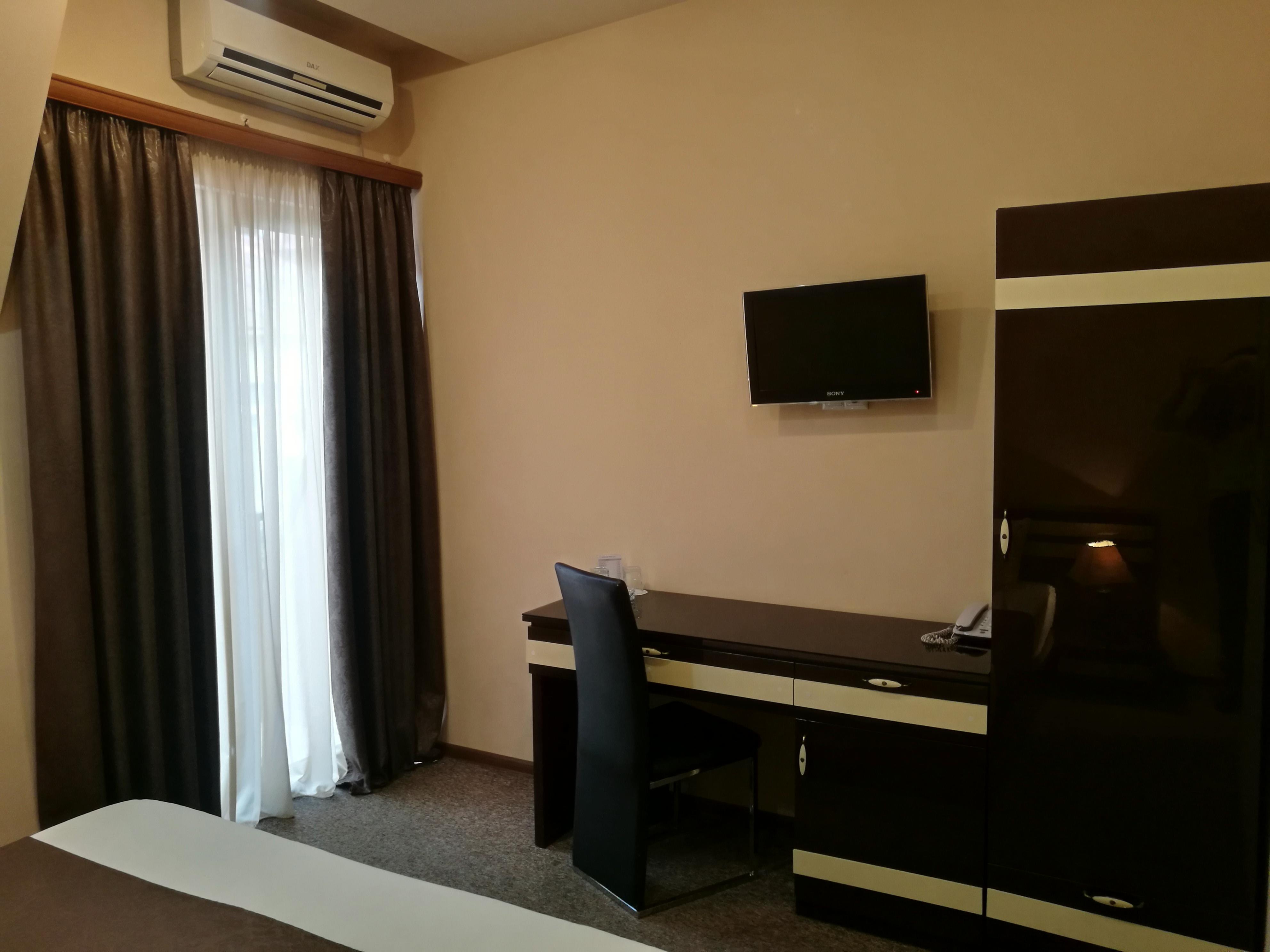 Hotel Diplomat Tbilisi Buitenkant foto