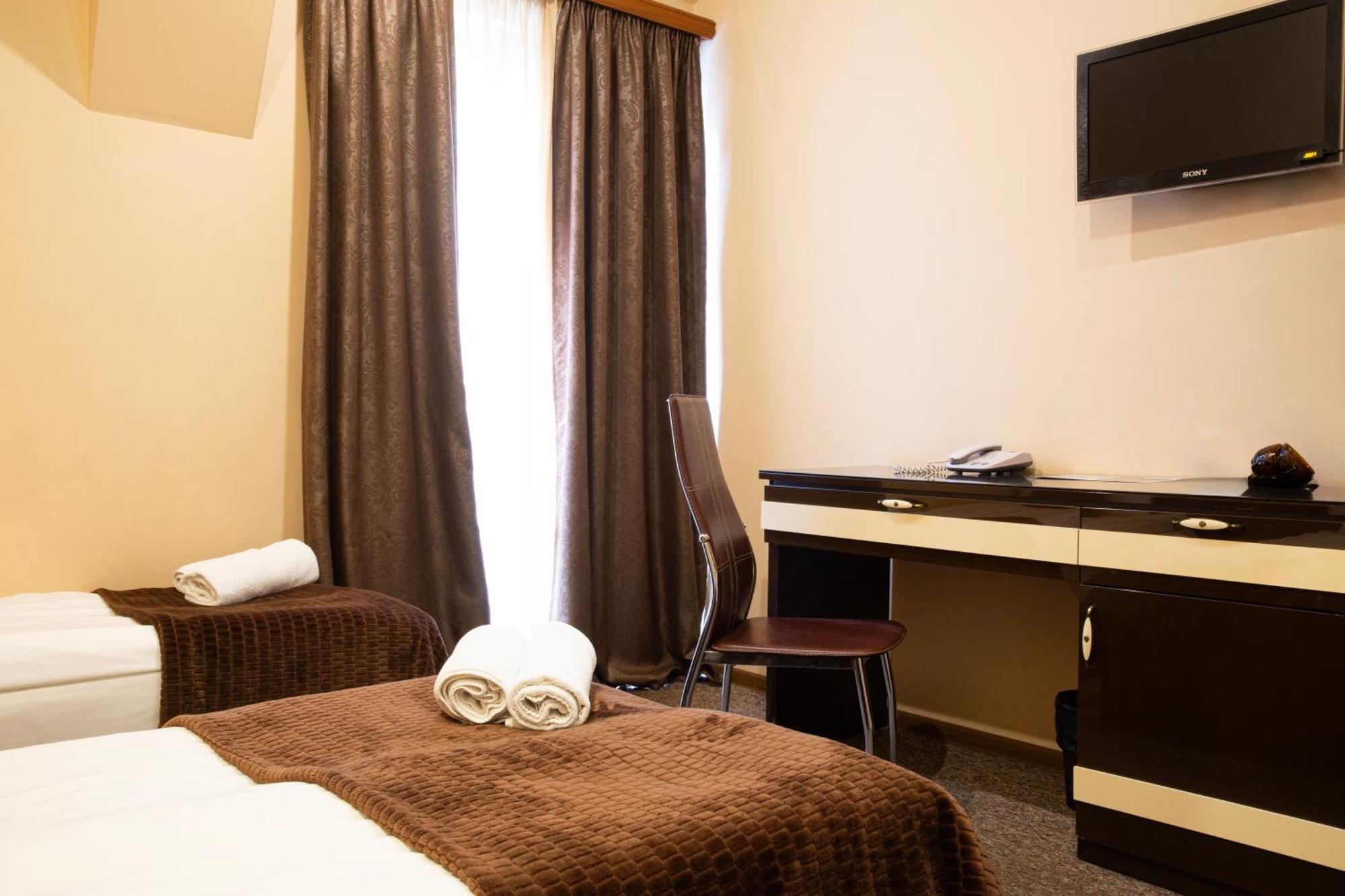 Hotel Diplomat Tbilisi Buitenkant foto