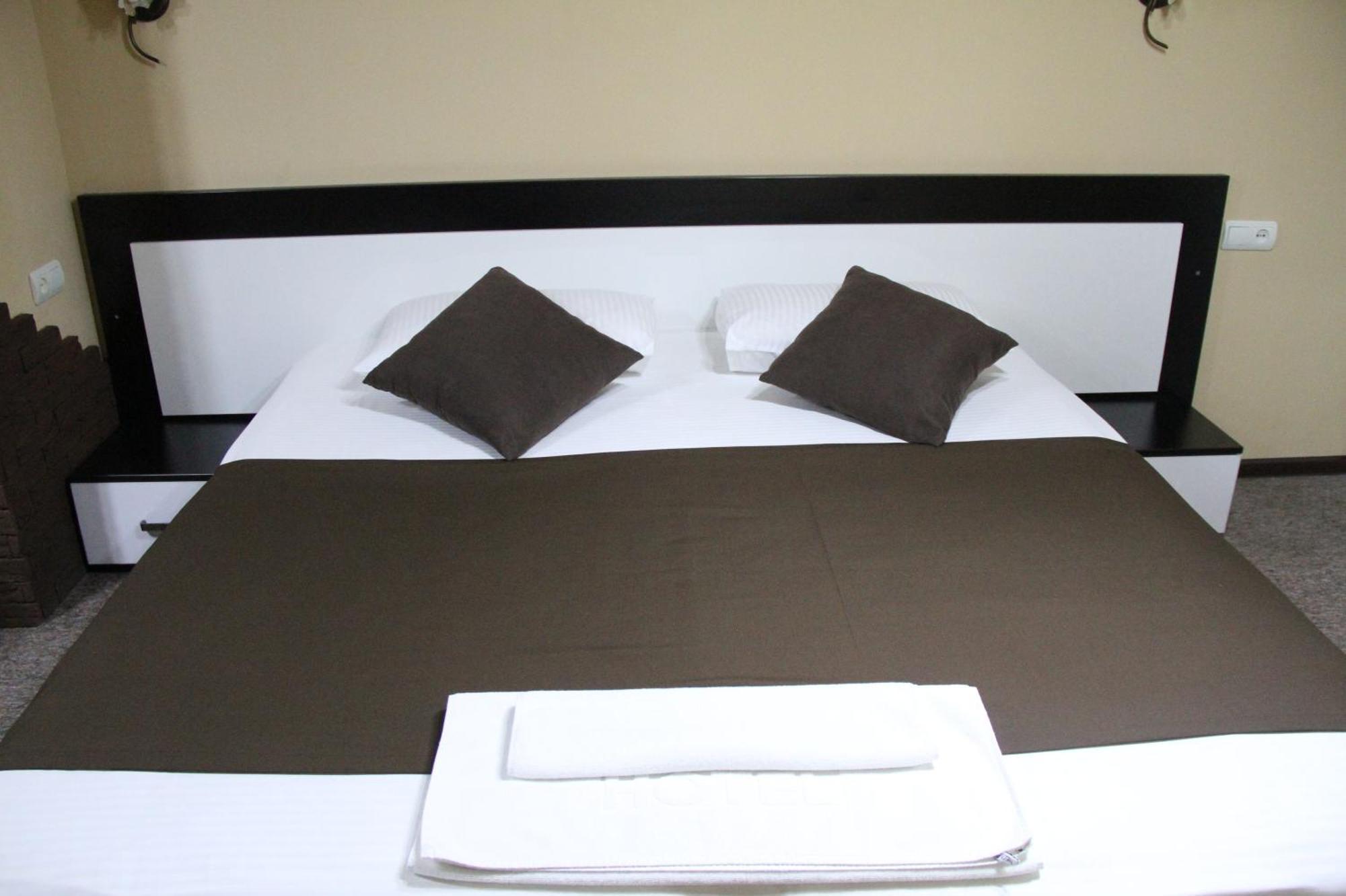 Hotel Diplomat Tbilisi Kamer foto
