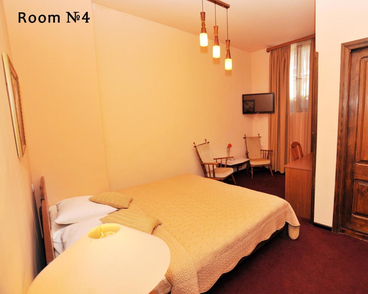 Hotel Diplomat Tbilisi Buitenkant foto